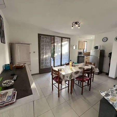 Maison Avec Cour, Piscine Sécurisée, Climatisation, 3 Chambres, Proche Plage, 8 Personnes - Fr-1-701-33 Сasa de vacaciones *