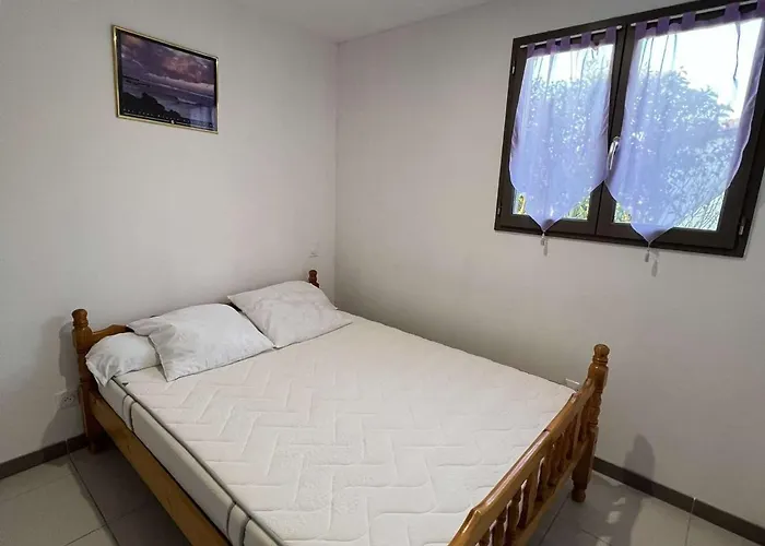 Maison Avec Cour, Piscine Securisee, Climatisation, 3 Chambres, Proche Plage, 8 Personnes - Fr-1-701-33 *