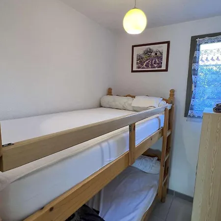Maison Avec Cour, Piscine Securisee, Climatisation, 3 Chambres, Proche Plage, 8 Personnes - Fr-1-701-33 Vendres